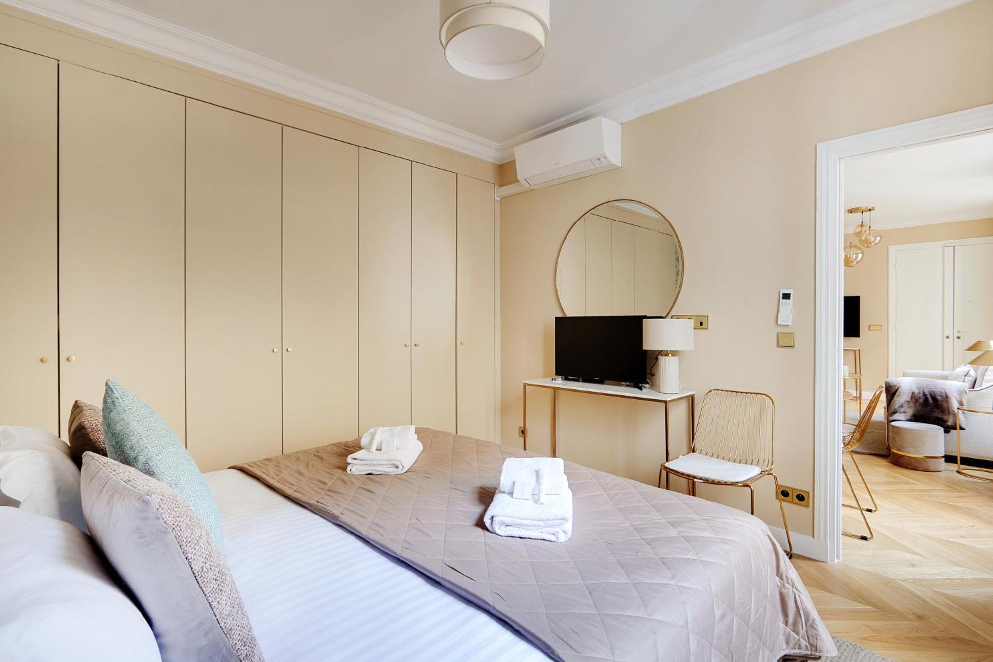 Pick A Flat'S Apartments In Opera Saint Lazarre - Rue De L'Isly Paris Exteriör bild